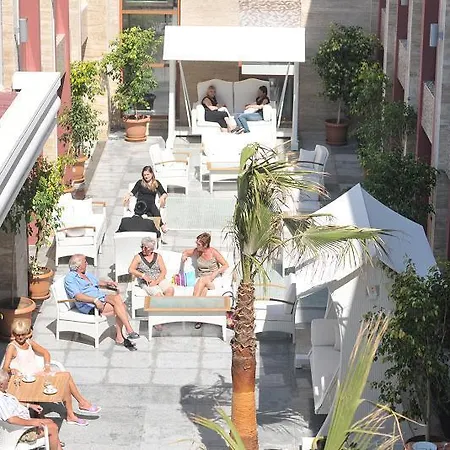 호텔 Pasabey 말마리스